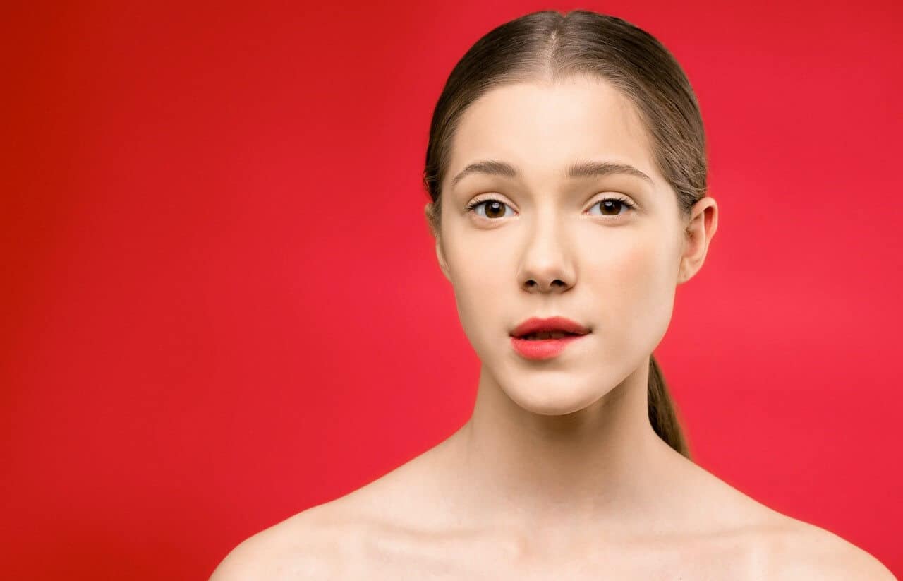 The surgery has some side effects including discomfort and swelling.